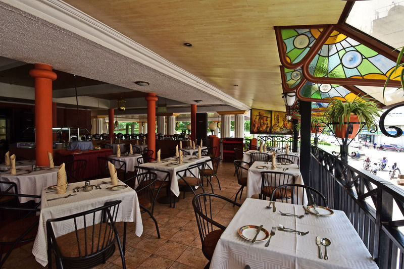 Grand Imperial Hotel Kampala Zewnętrze zdjęcie